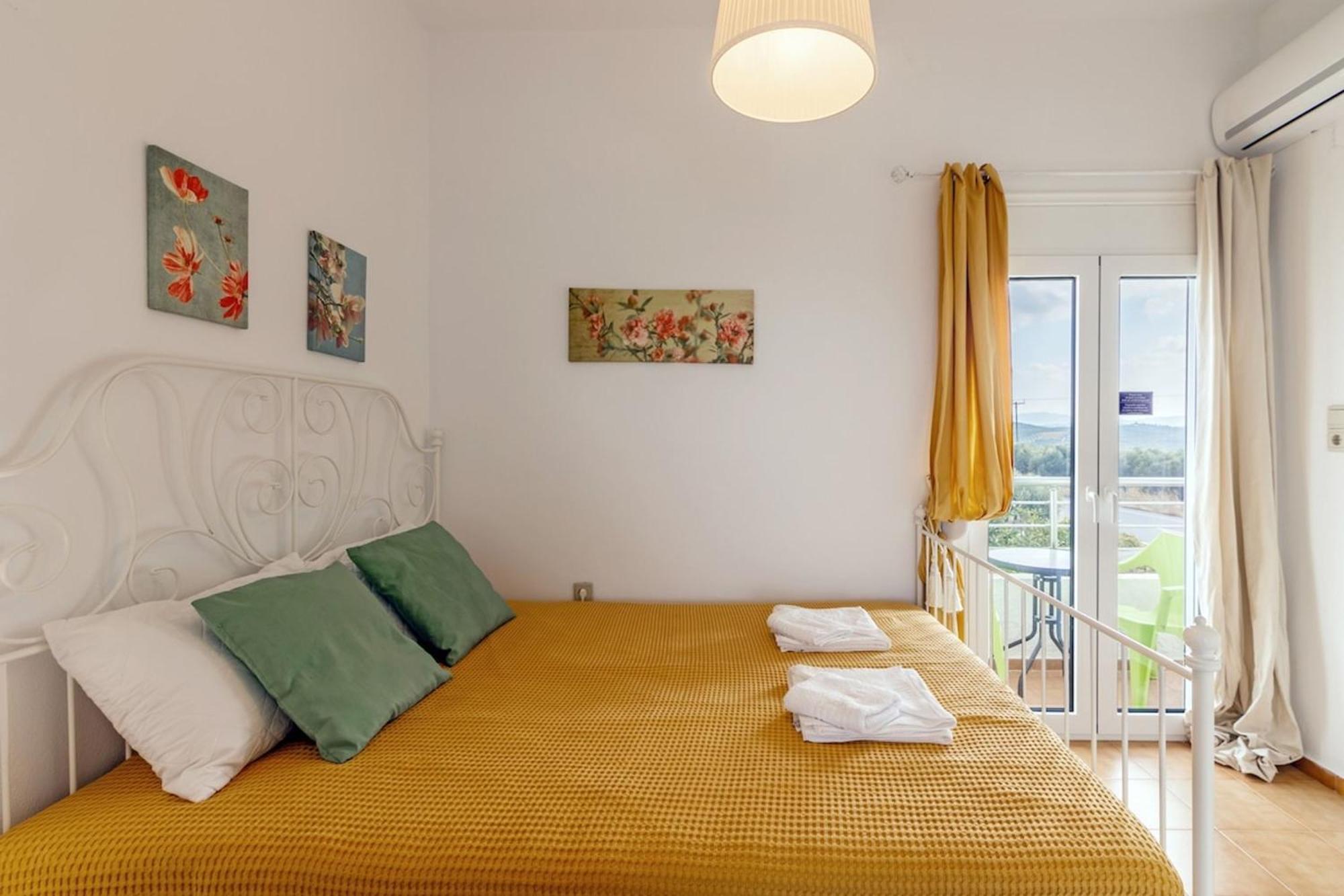 Amazing Villa Chrysanthi With Private Pool In Heraklion Epano Vathia Екстериор снимка