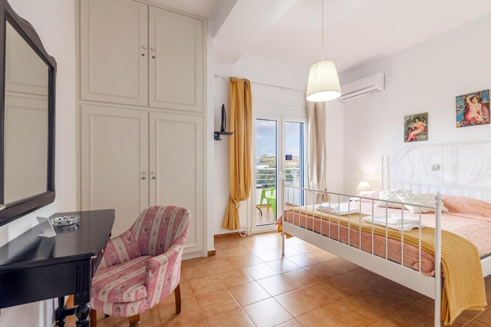 Amazing Villa Chrysanthi With Private Pool In Heraklion Epano Vathia Екстериор снимка