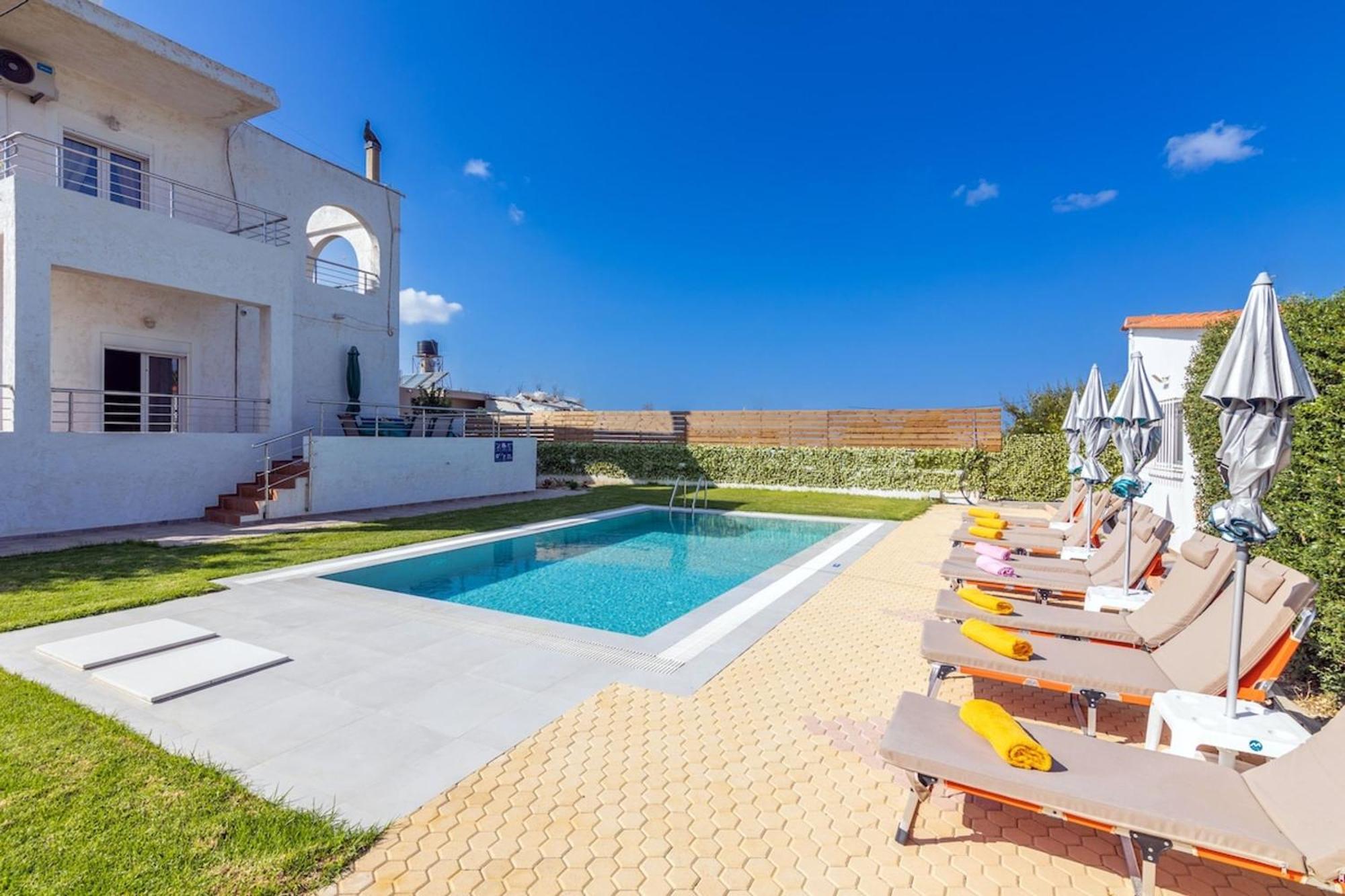 Amazing Villa Chrysanthi With Private Pool In Heraklion Epano Vathia Екстериор снимка