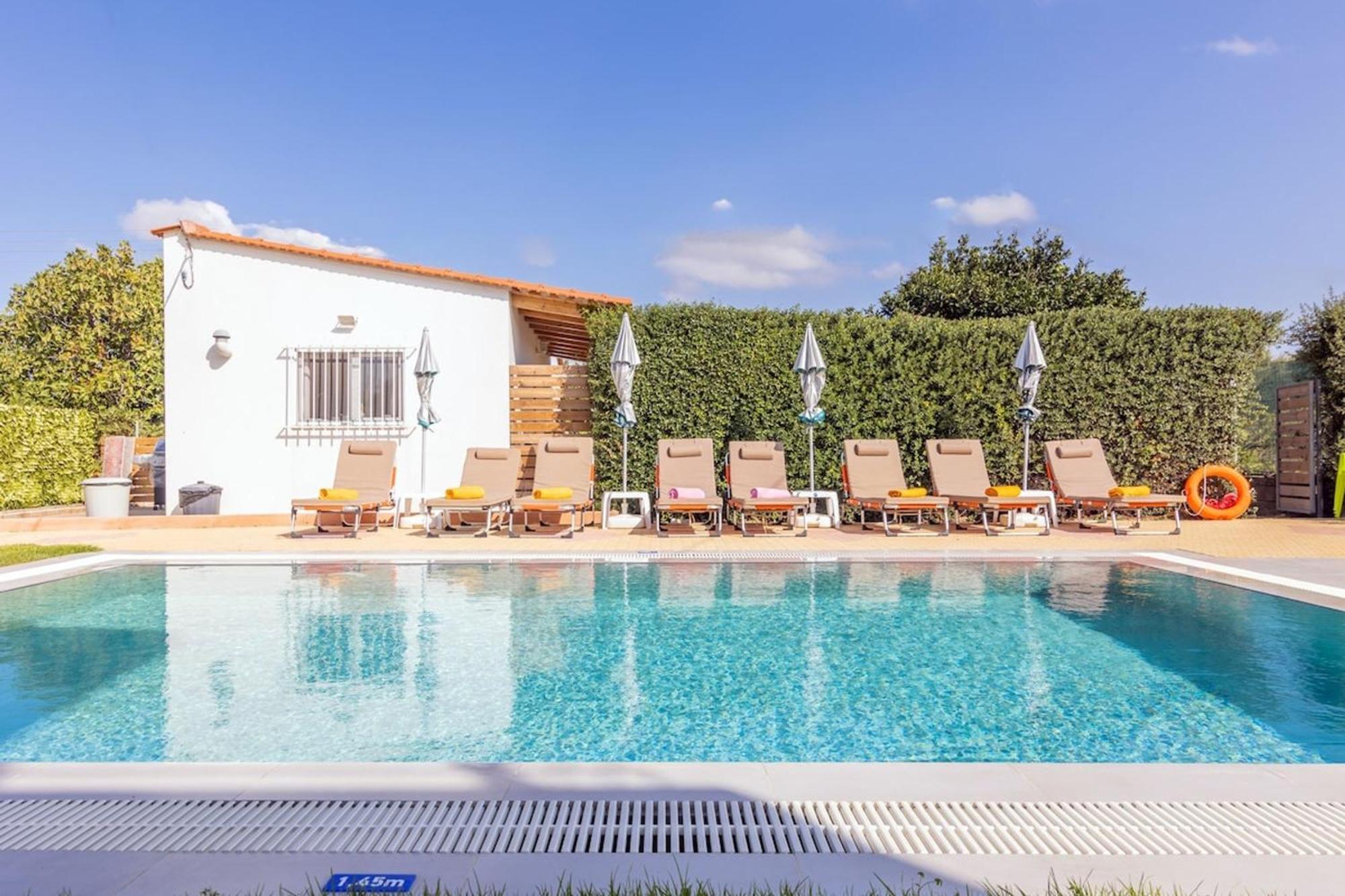 Amazing Villa Chrysanthi With Private Pool In Heraklion Epano Vathia Екстериор снимка